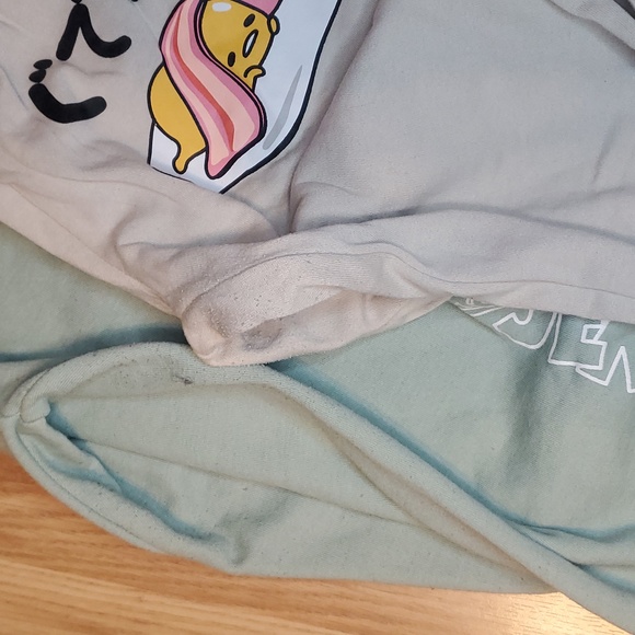 Sweatpants size small - Picture 2 of 3